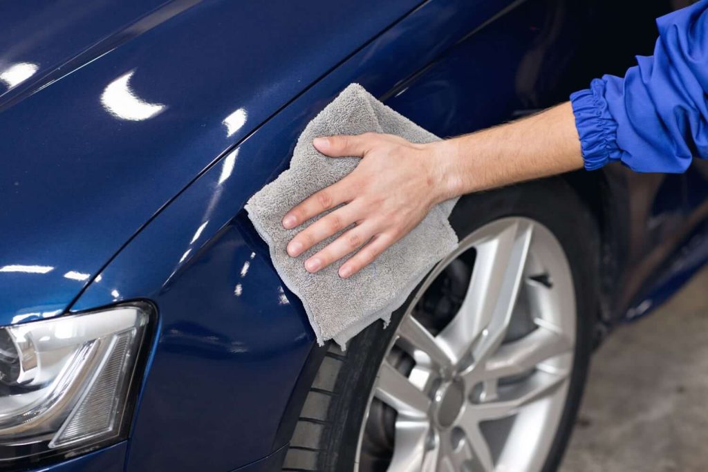 8 tips for keeping the interior of your car clean